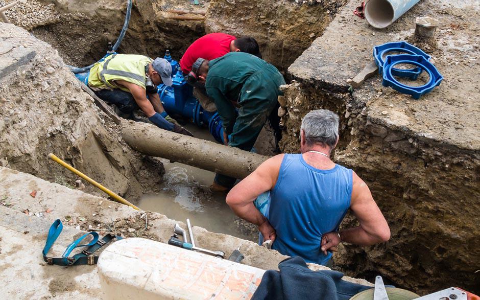 comment déboucher un wc Verrières-le-Buisson