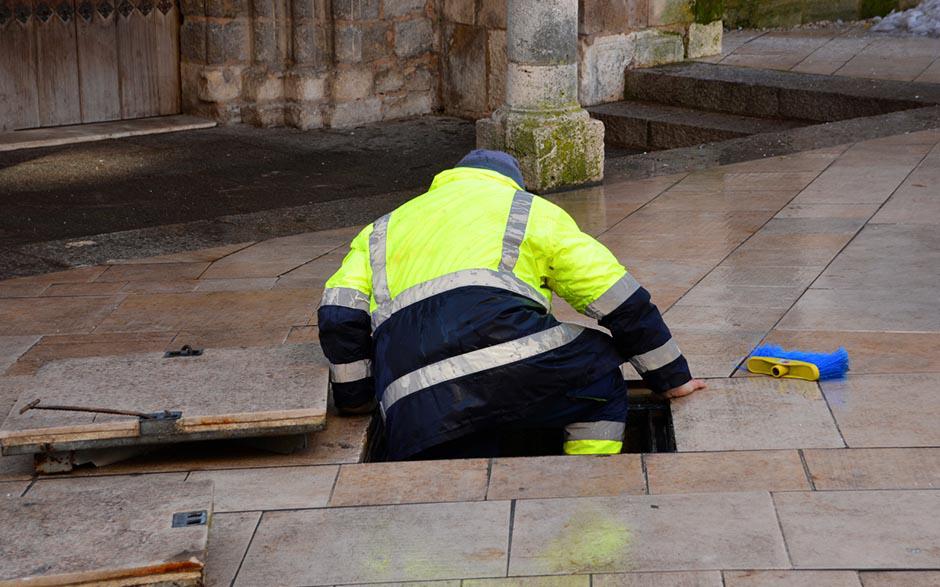 comment faire pour déboucher des toilettes Carrières-sur-Seine
